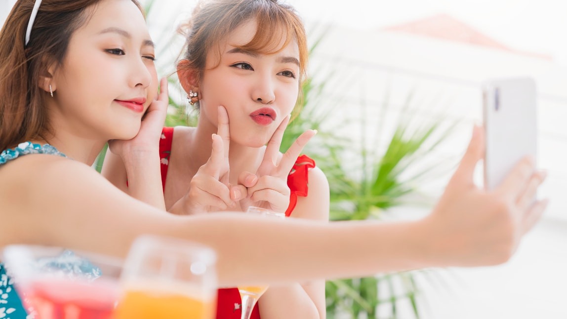셀카 잘 찍는 법: 꼭 알아야 할 셀카 편집 팁 5