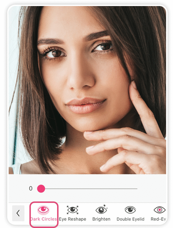 Mit YouCam Makeup kannst du unkompliziert dunkle Augenringe entfernen.