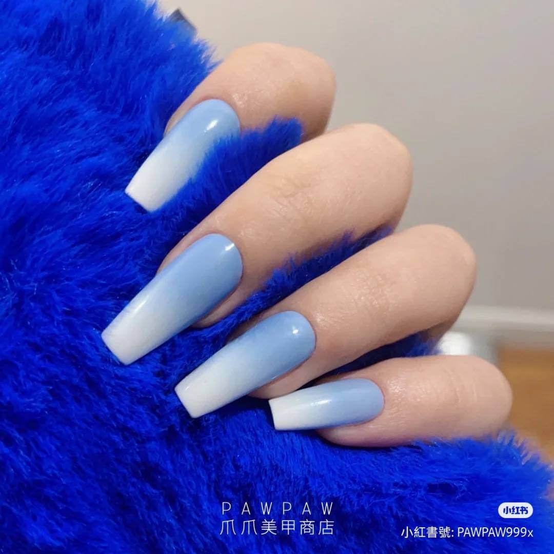 白藍色漸層美甲