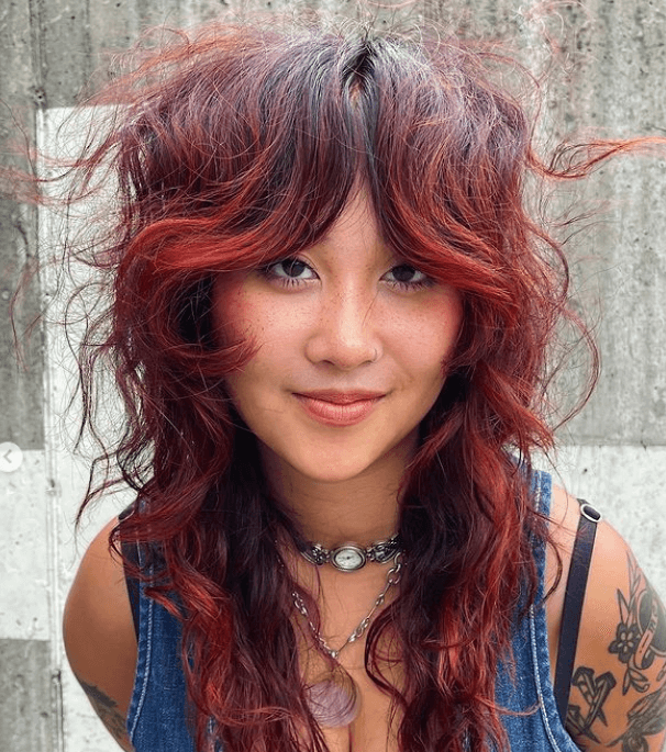 tendance coiffure printemps-été 2024 : shaggy hair