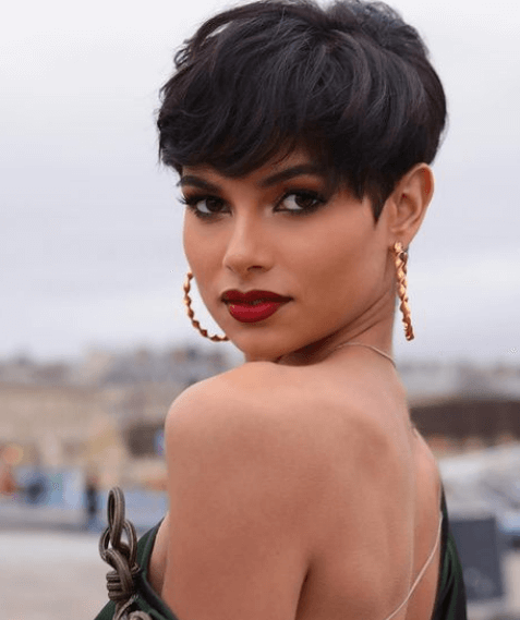 tendance coiffure printemps-été 2024 : coupe garçonne