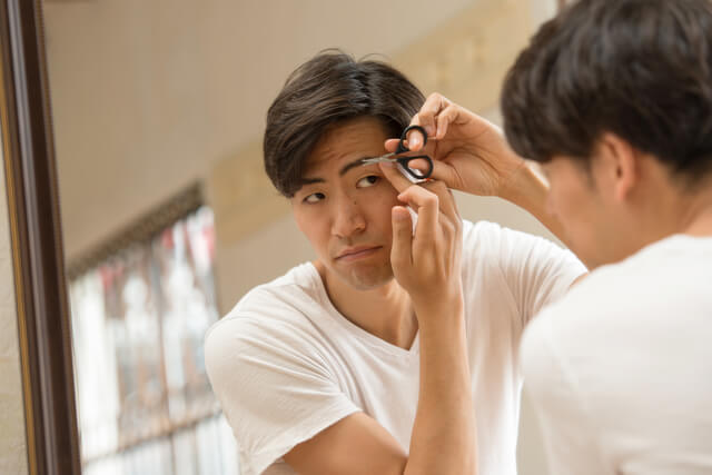 眉のお手入れ方法