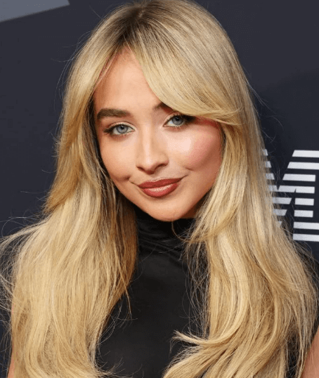 Peinado mujer pelo grueso: flequillo cortina