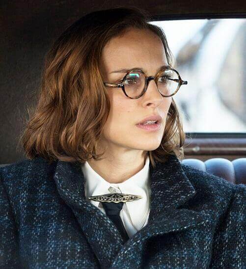 cortes de cabellos para mujeres de 50 con gafas