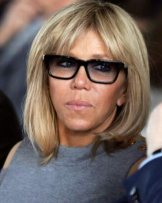 Coiffure femme 70 ans avec lunettes