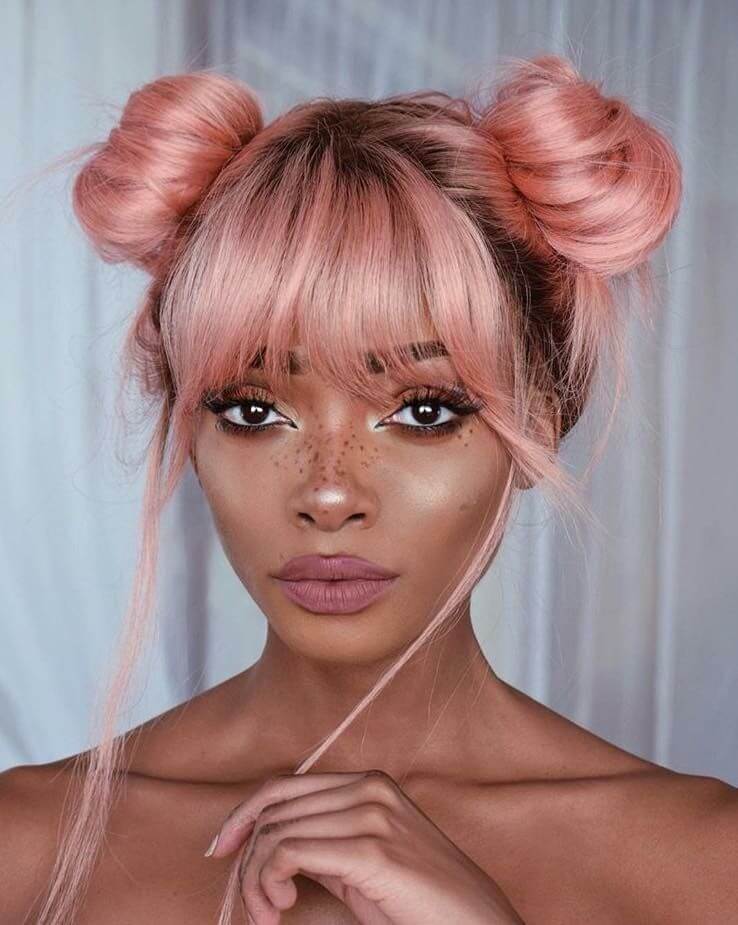 Space buns pour un look de rentrée original
