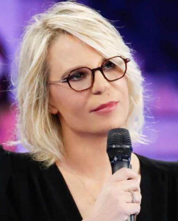 Taglio Capelli Donna: Tagli Capelli Over 60 con Occhiali