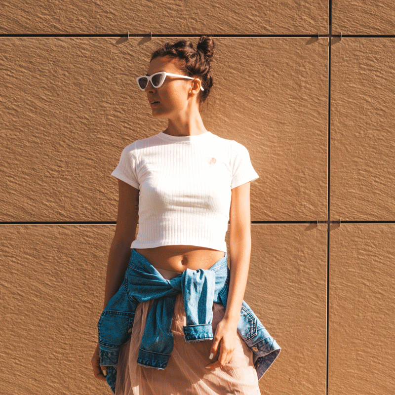 Find your perfect college outfit with YouCam Makeup app.