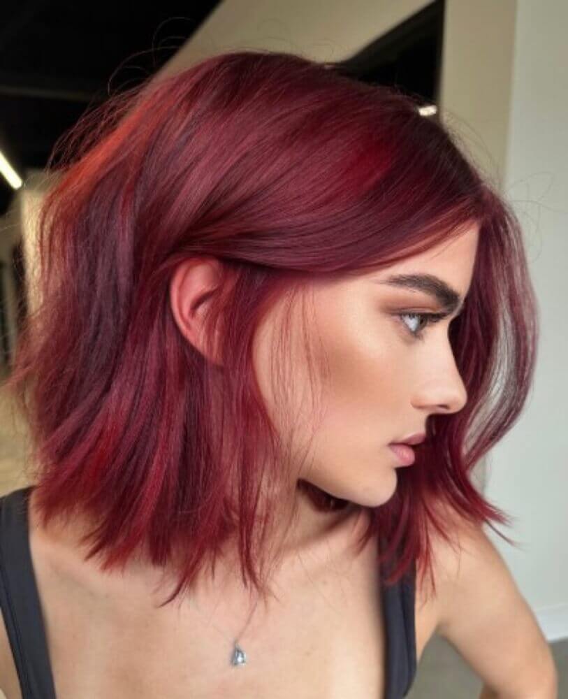 Colore Capelli Autunno Inverno 2025: Rosso Cherry Cola