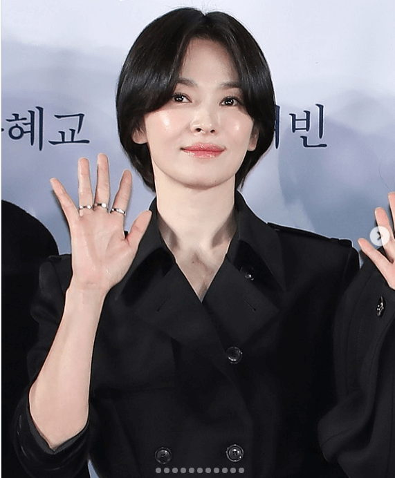 圓臉適合的髮型：大旁分瀏海