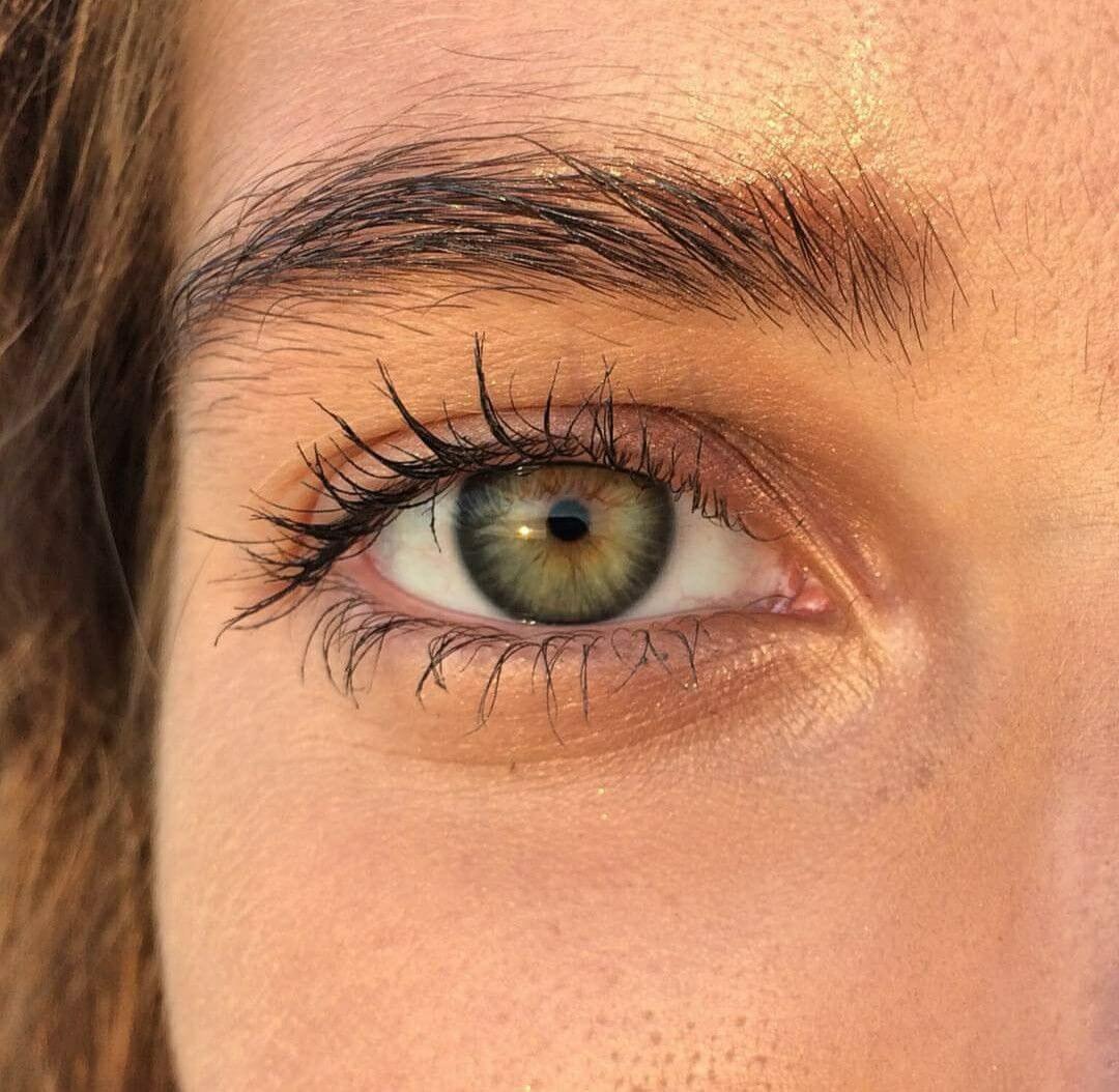 Straight Eyebrows