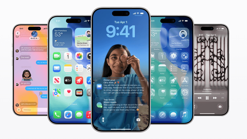 Cinco iPhones lado a lado exibindo a nova interface "Liquid Glass" do iOS 26, com menus, widgets e notificações translúcidas que demonstram o novo design do sistema operacional.