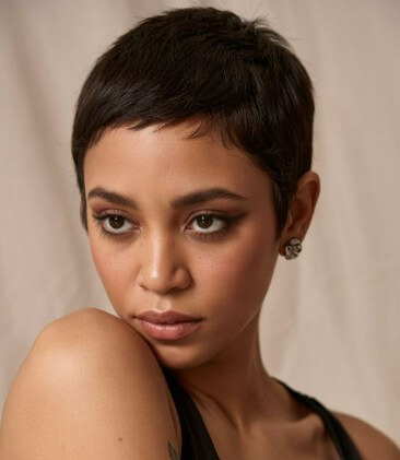 Tendance coupe de cheveux femme 2025 : coupe Pixie Tendance coupe de cheveux femme 2025 : coupe Pixie