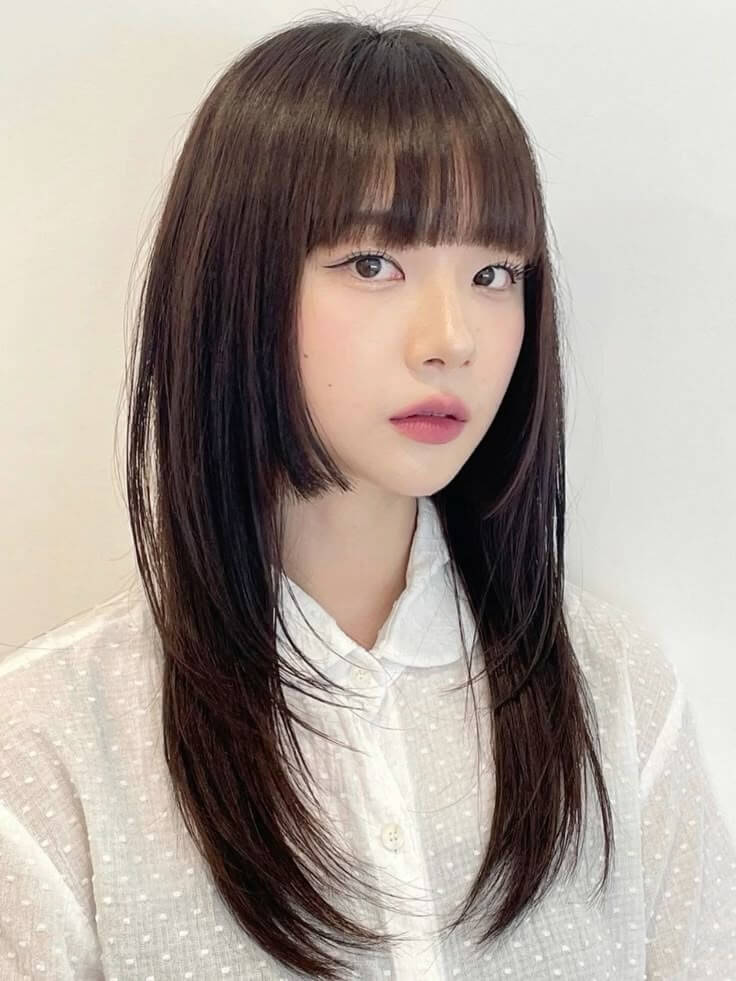 Tendance coiffure femme 2025 : Hime Cut Tendance coiffure femme 2025 : Hime Cut