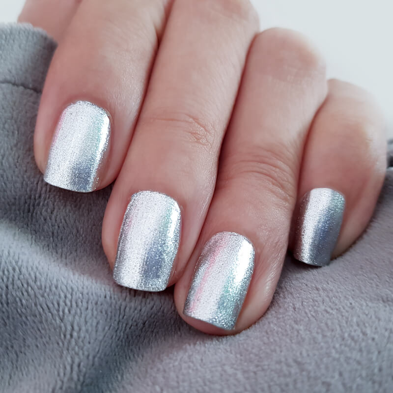 Metallic nails are perfect for the winter holiday season. Try on metallic winter nail ideas with the Beauty Agent.