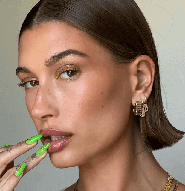 Tendance coupe carré Eté 2025 : flipped bob