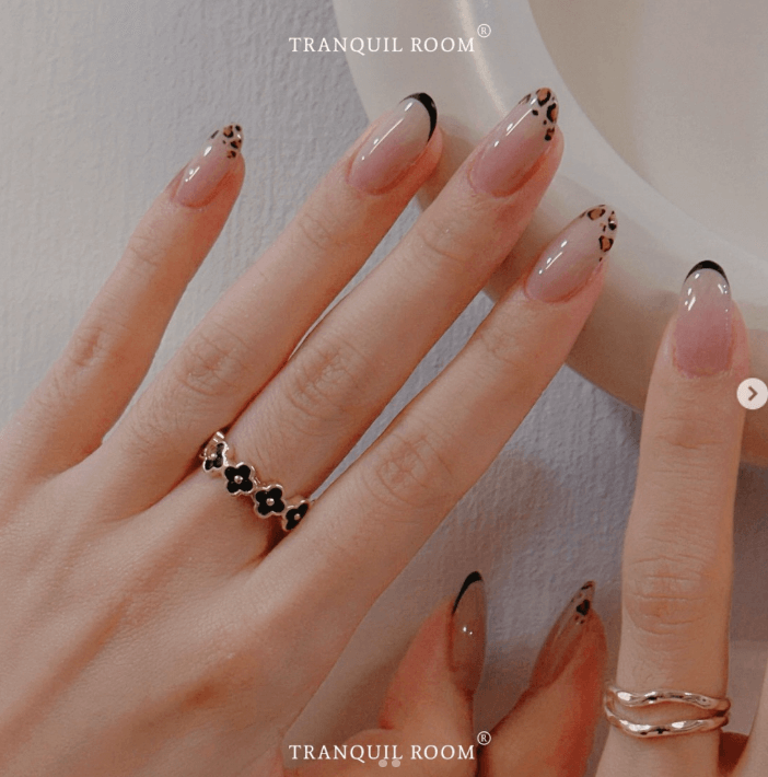 豹紋法式美甲 豹紋法式美甲