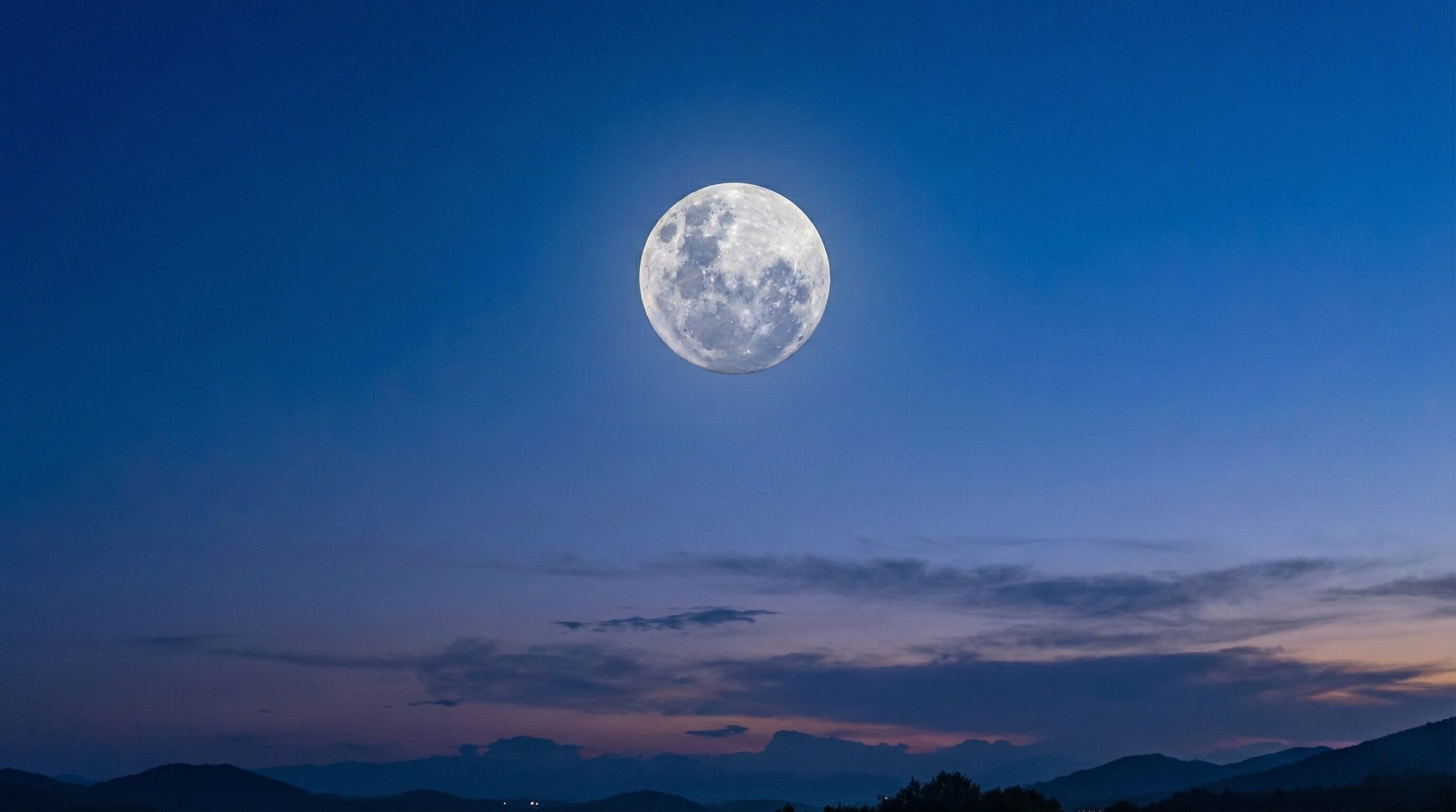 Blue Hour iPhone 拍月亮參數設定與修圖教學示範