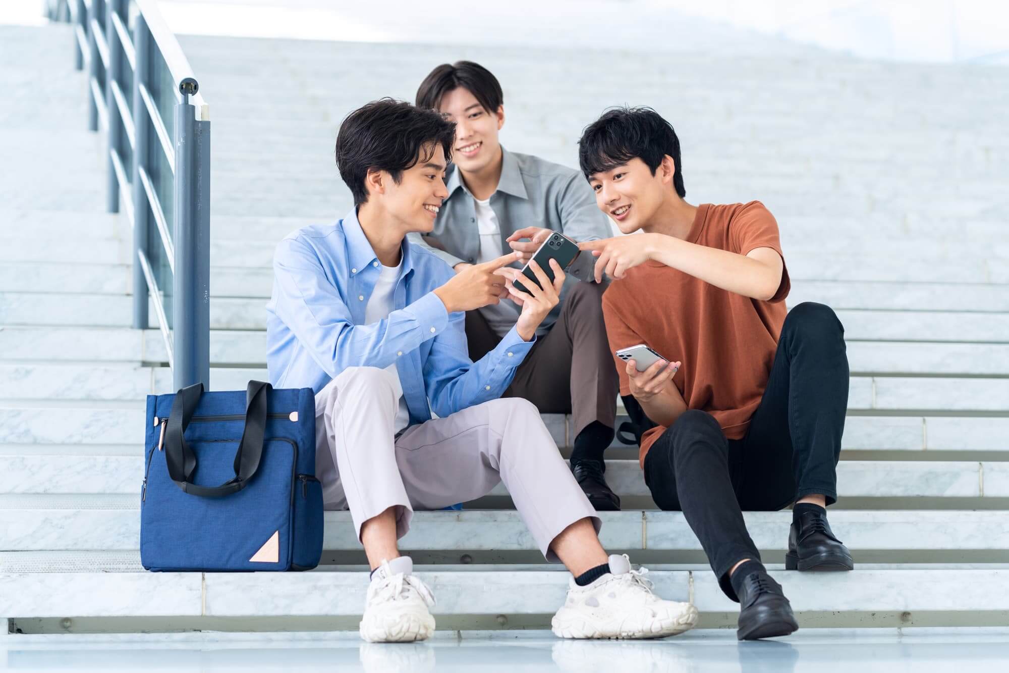 友人と一緒に自分磨きに取り組む