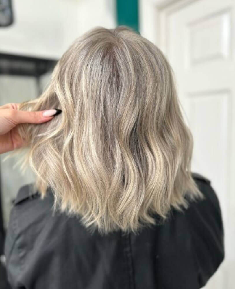 Haarfarben-Trend 2024: Champagner Blond