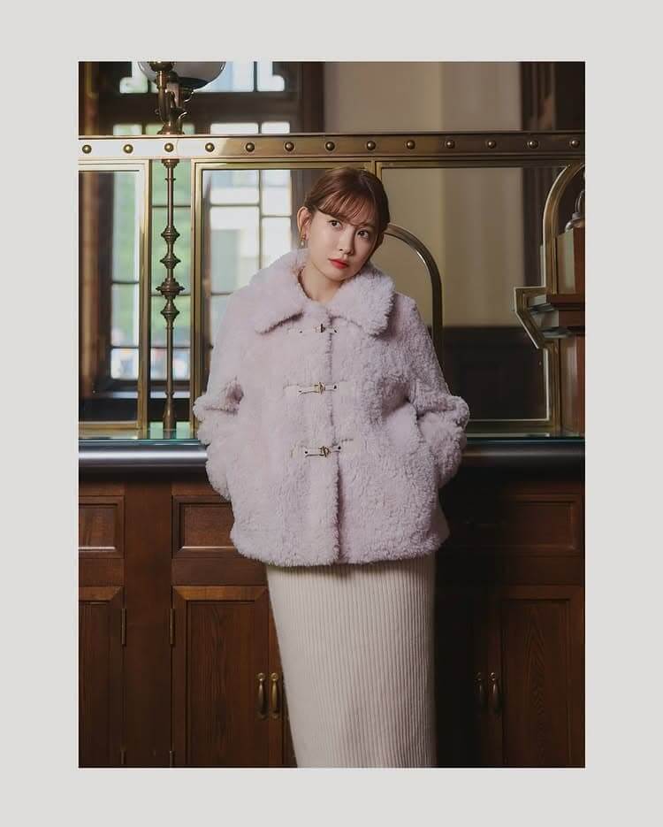 イルミネーションデートコーデは白っぽいワントーン