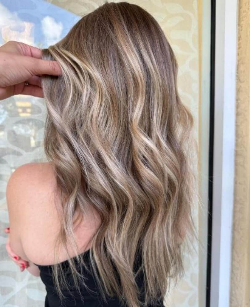 Haarfarben-Trend 2024: Goldblond