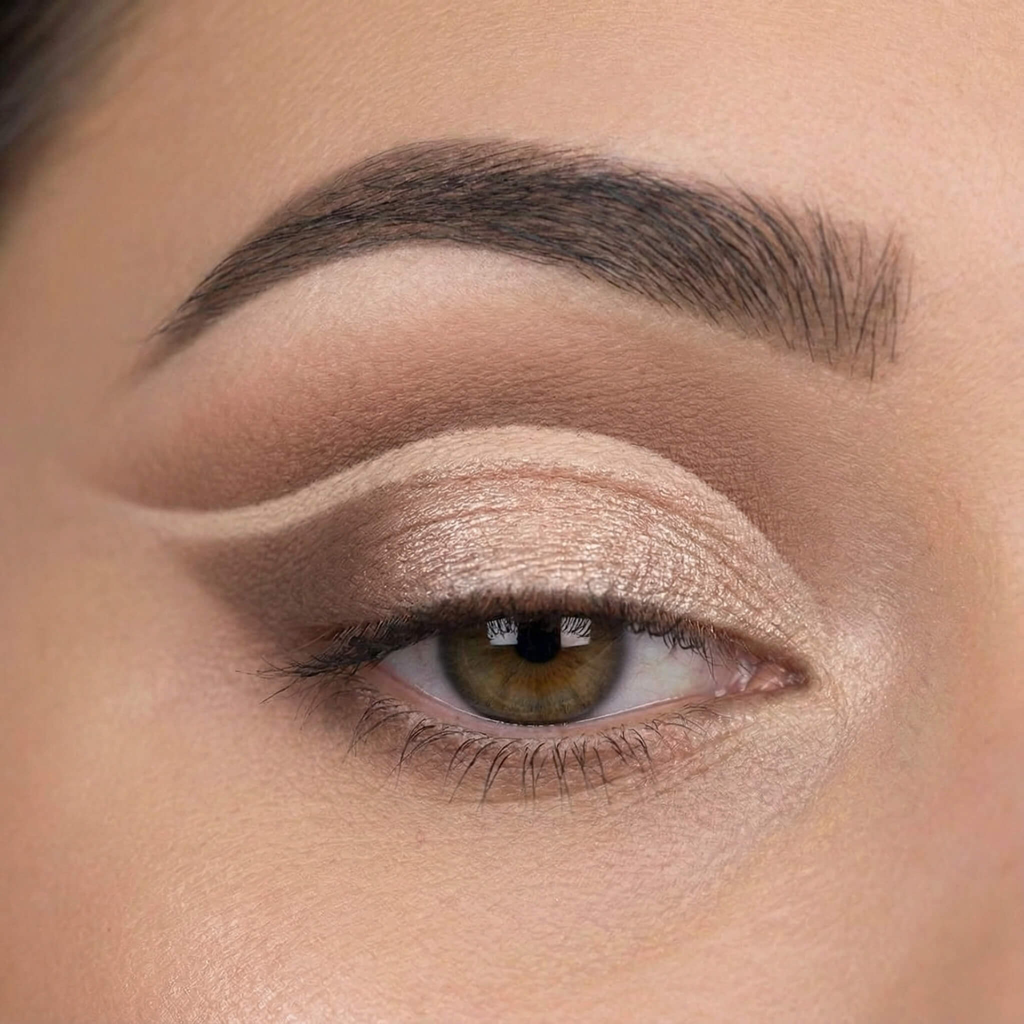 Cut-Crease Inspired Techniques Using Concealer Cut-Crease Inspired Techniques Using Concealer
