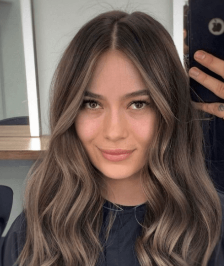 Suede brunette, couleur cheveux femme 2026