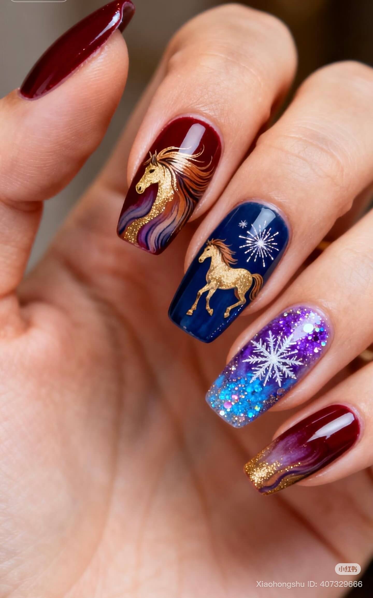 過年美甲一:御馬流金 過年美甲一:御馬流金