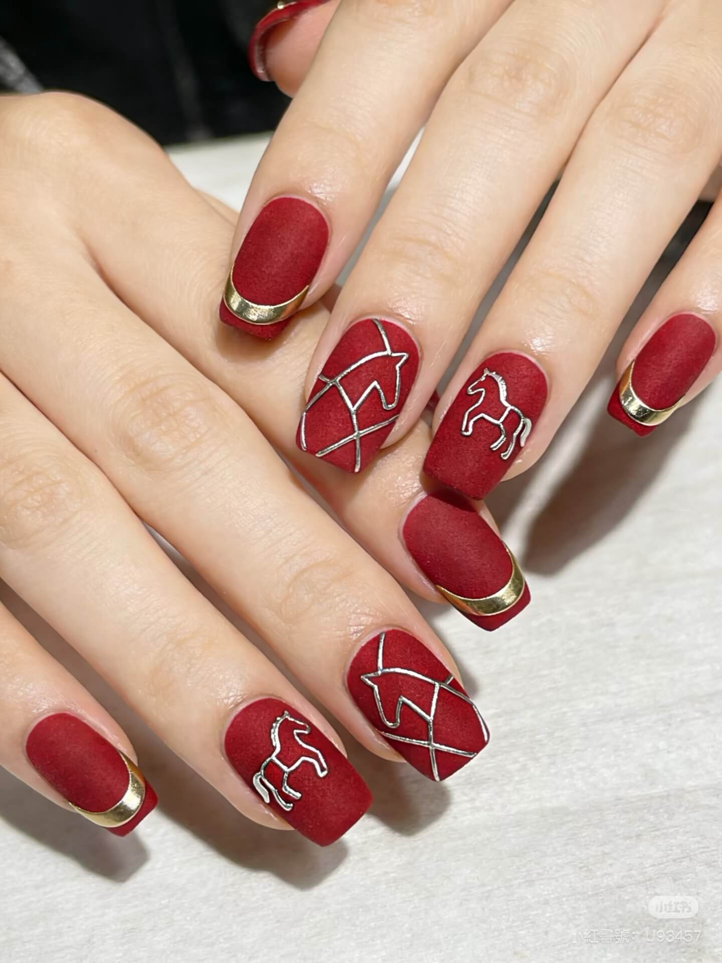 過年美甲二:躍馬迎春 過年美甲二:躍馬迎春