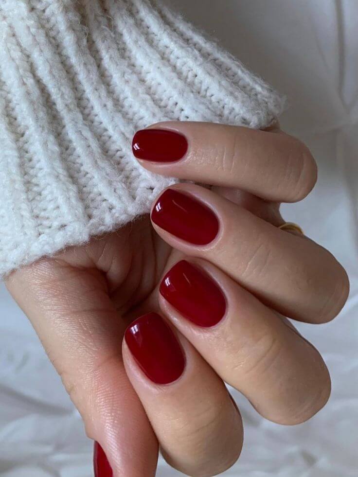 Tendance ongle 2026, rouge court