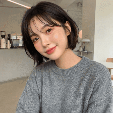 YouCam AI Proで作成したAI美女