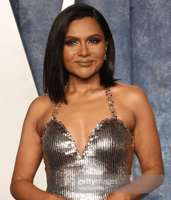 Mindy Kaling with Straight Side Part Long Bob