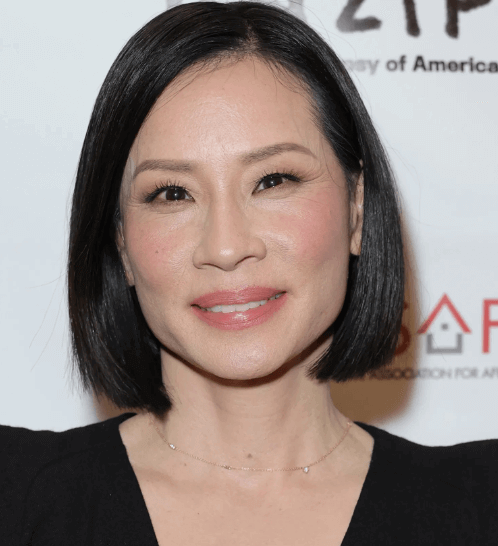 Lucy Liu com corte bob reto, tendência de cabelo curto feminino 2026