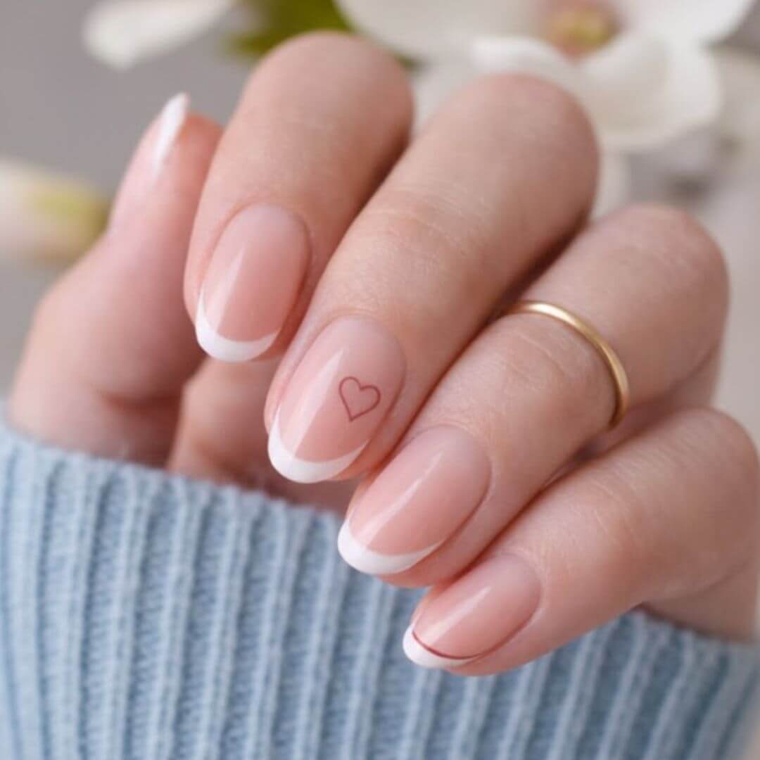 Minimal Line Art Hearts