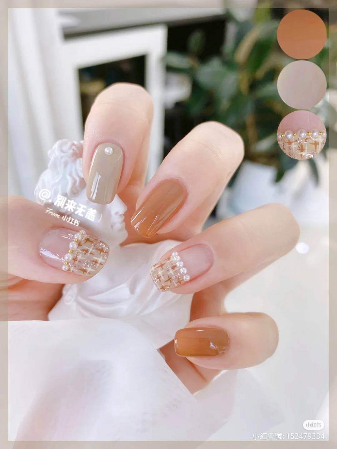 焦糖奶茶裸色美甲