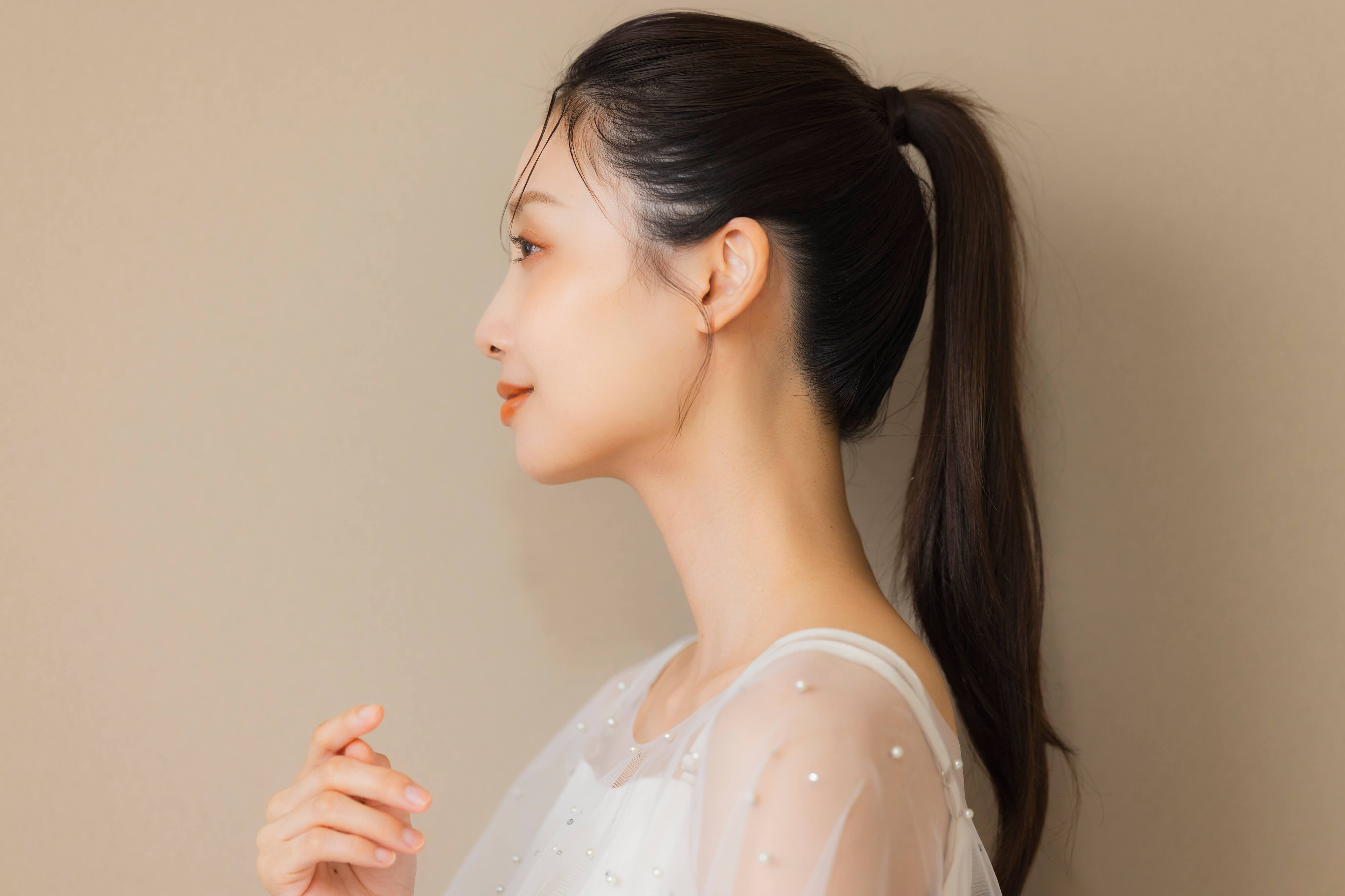 高い位置でまとめる 高い位置でまとめる