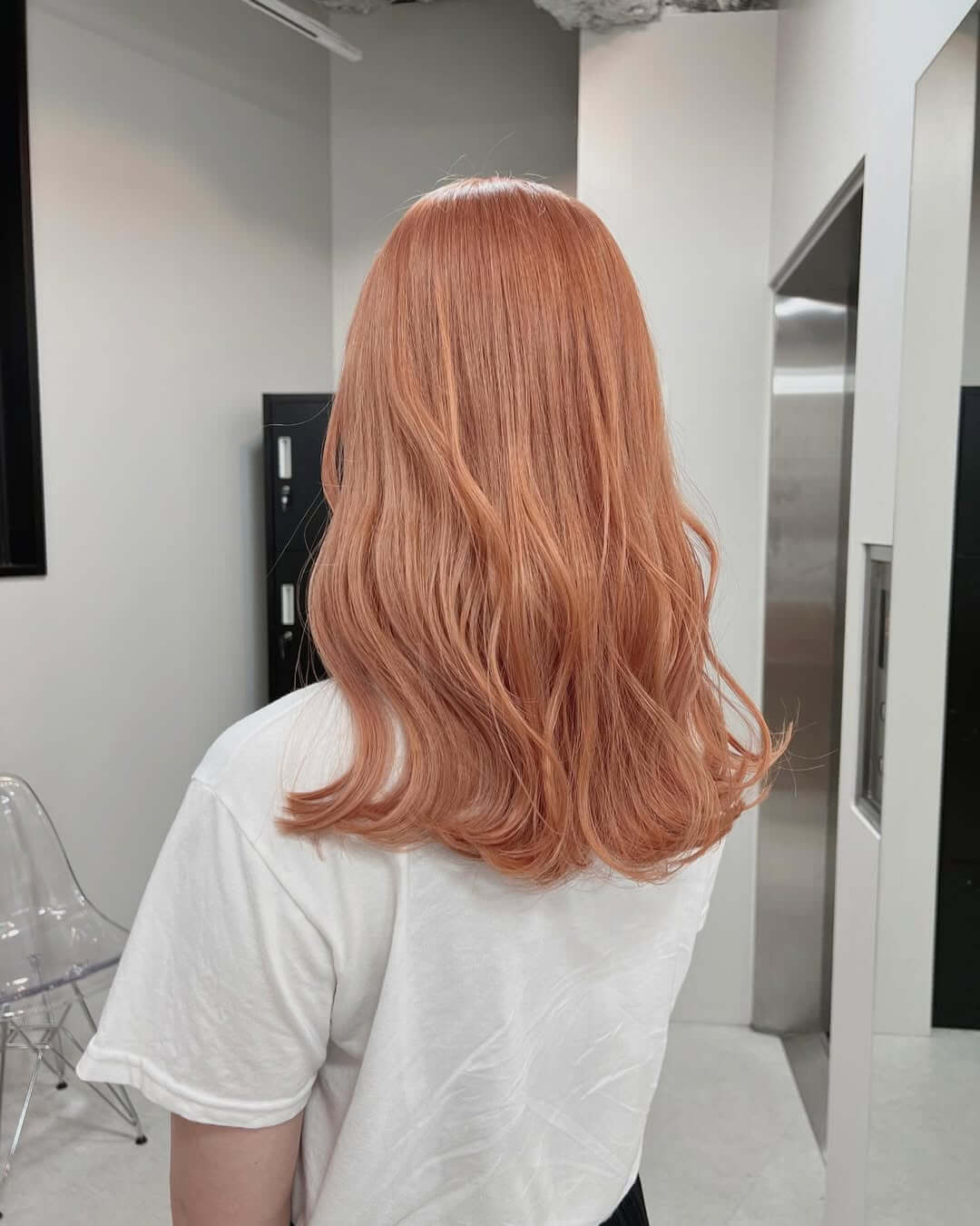 オレンジベージュ