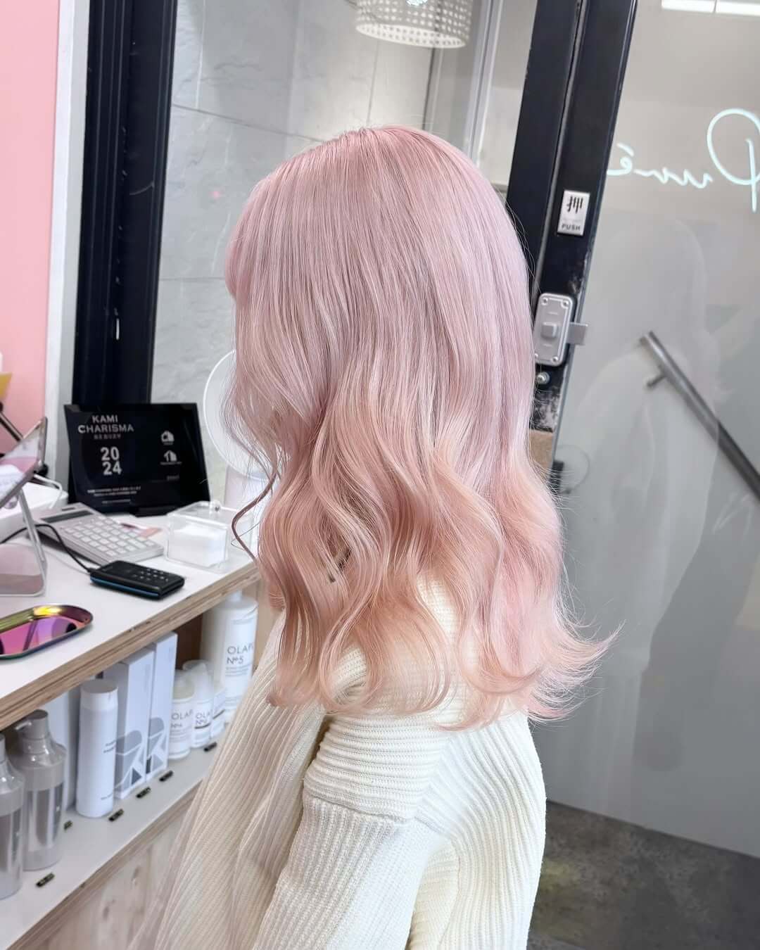 ホワイトピンク