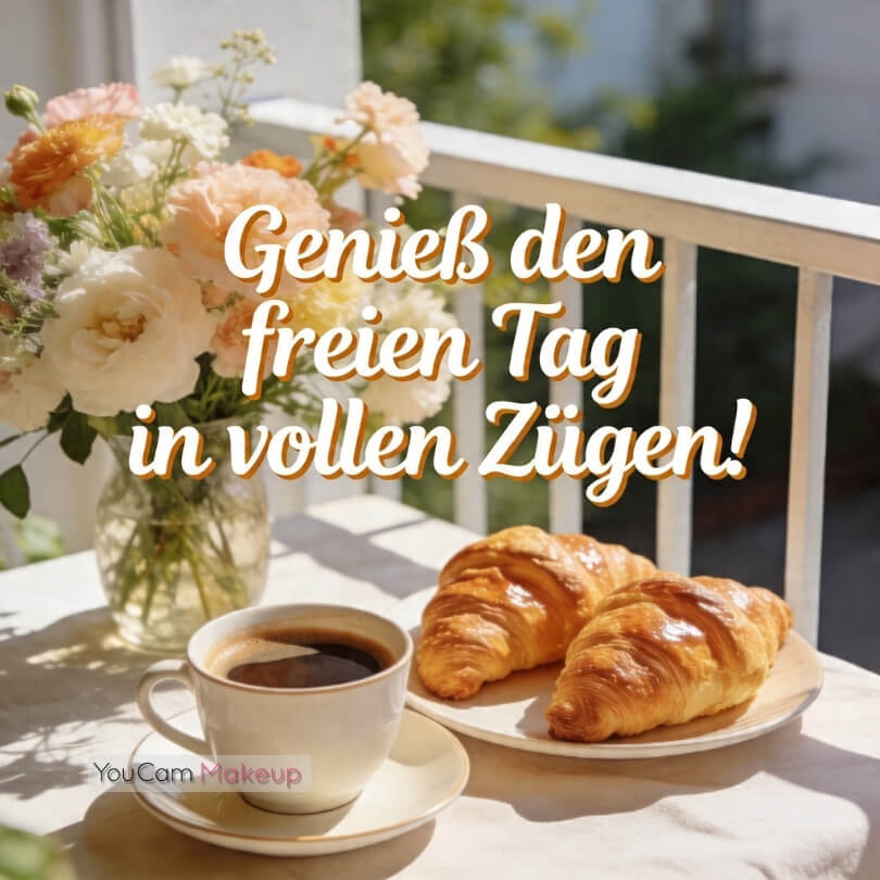 Genieß den freien Tag in vollen Zügen – KI-generiertes Bild mit Kaffee, Croissants und Frühlingsblumen auf einem sonnigen Balkon