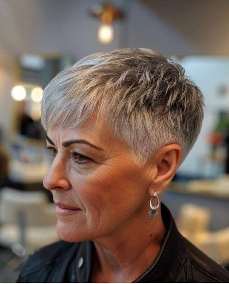 Corte curto texturizado feminino