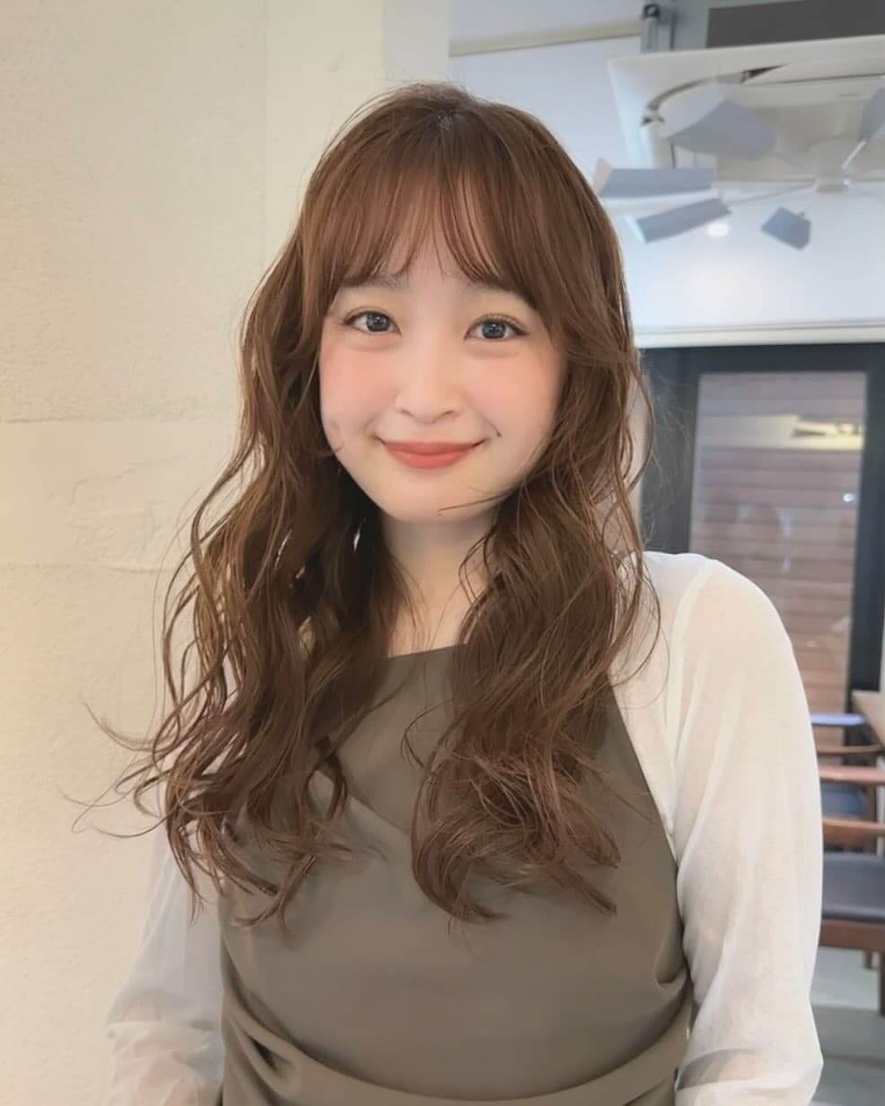 40代丸顔ぽっちゃりさんに似合うゆるいウェーブパーマヘア