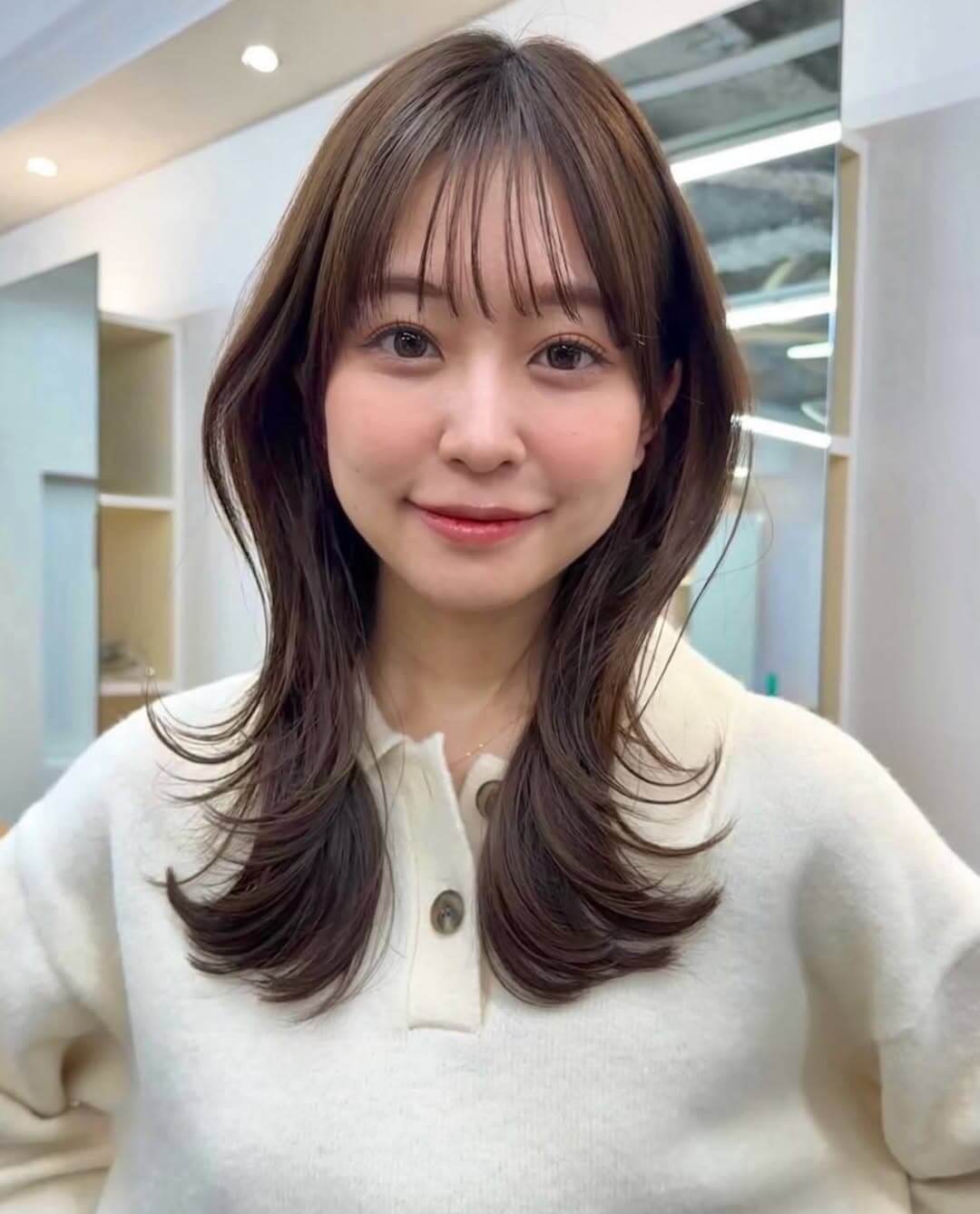 40代丸顔ぽっちゃりさんに似合うくびれロングヘア