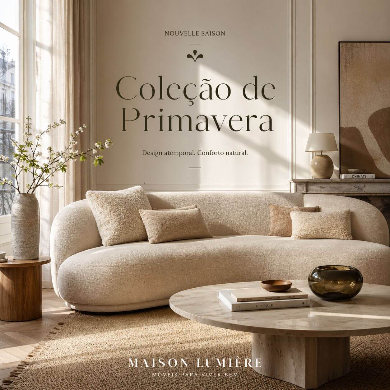 Anúncio de e-commerce gerado por IA mostrando um sofá bege curvo.