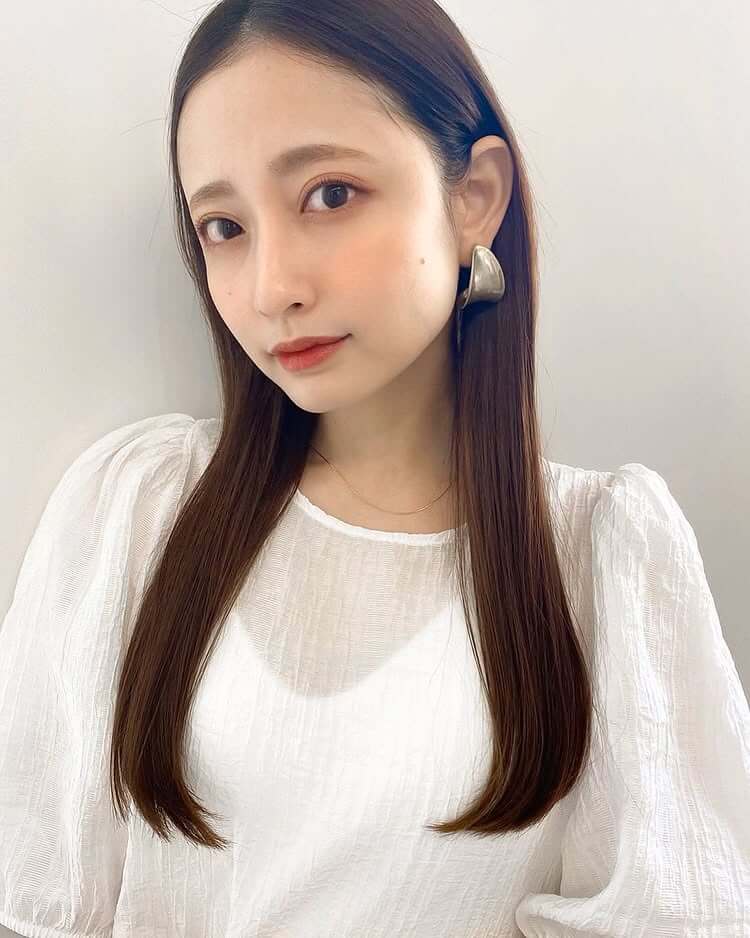 センターパート×ストレートロング