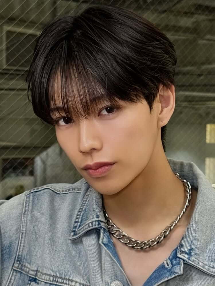 逆三角形男性におすすめの髪型 逆三角形男性におすすめの髪型