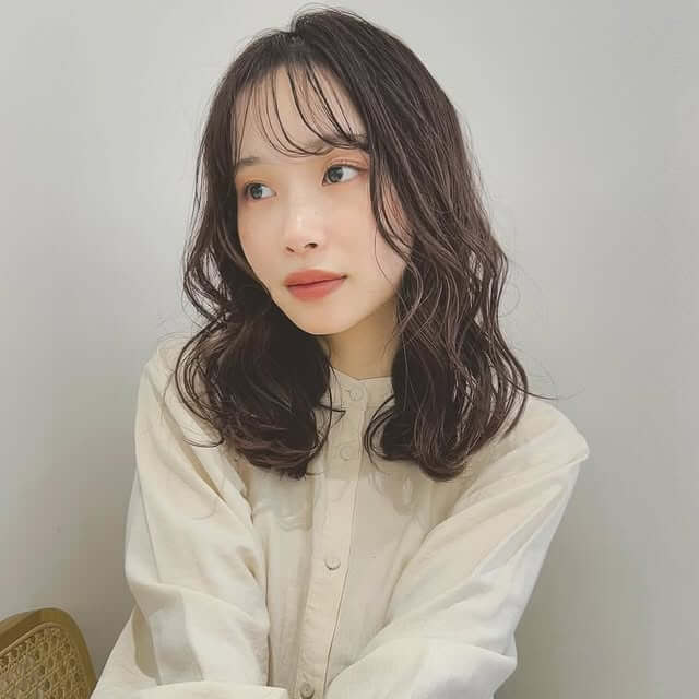 丸顔に似あうゆるふわカール×ミディアム 丸顔に似あうゆるふわカール×ミディアム