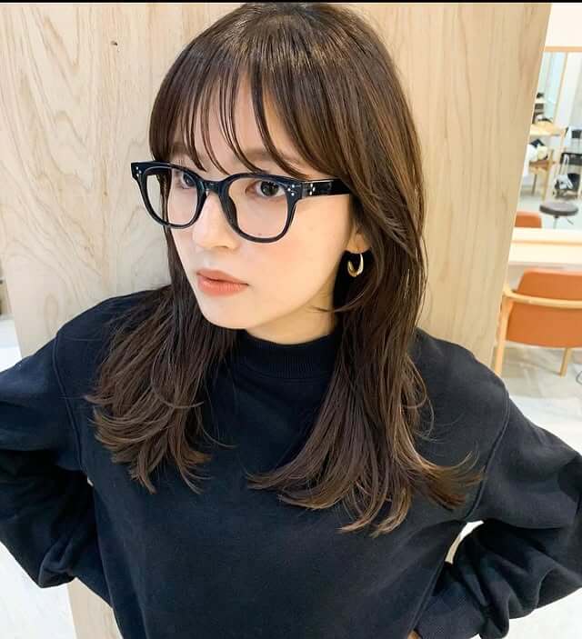 丸顔に似合うワンレングス風ナチュラルロング 丸顔に似合うワンレングス風ナチュラルロング