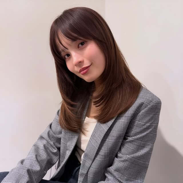 丸顔に似合う顔まわりレイヤー×ロング 丸顔に似合う顔まわりレイヤー×ロング