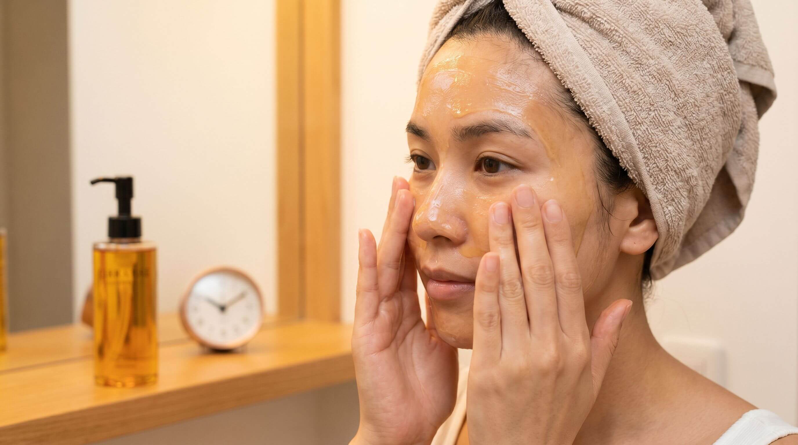 4-2-4 Rule in Skincare 4-2-4 Rule in Skincare